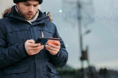 Visa a Mastercard dali stopku, končia na ruskom trhu